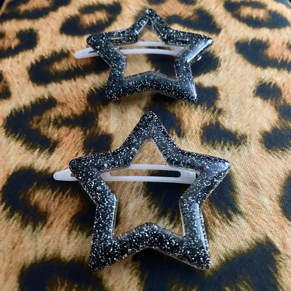 Black and Silver Glitter Star Hair Clips - Picture 3 of 9